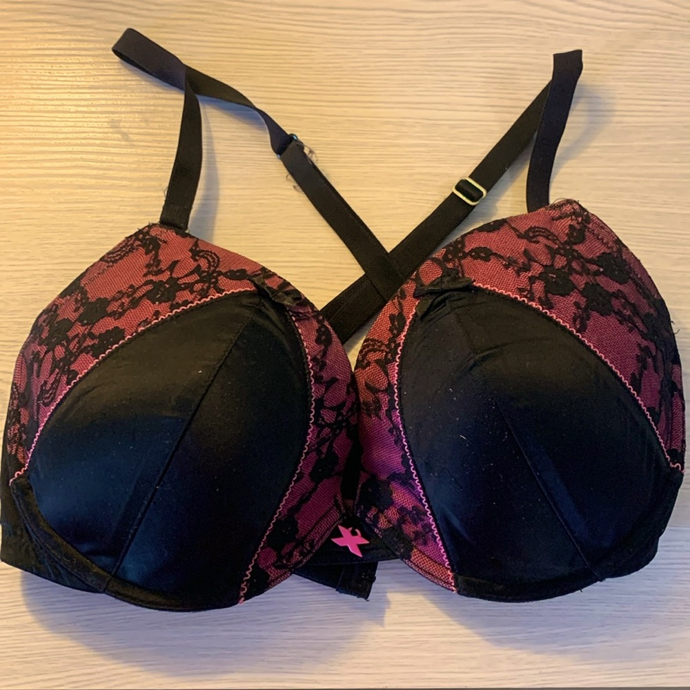 Fredericks of Hollywood pink and black lace bra size 34D